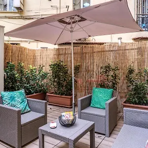 https://niblas-room-napoli.hotels-amalfi.com